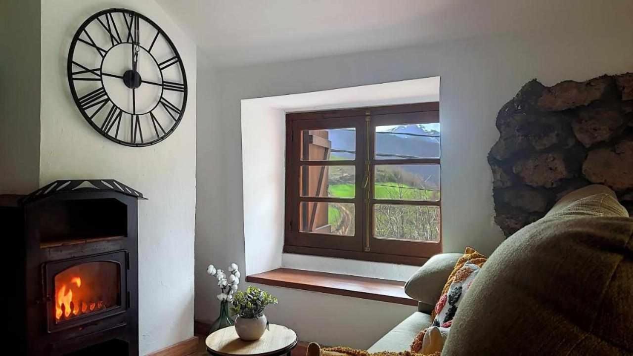 Apartamentos Rurales La Laguna Somiedo Valle de Lago Экстерьер фото