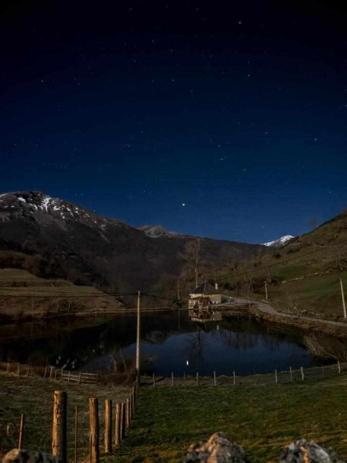 Apartamentos Rurales La Laguna Somiedo Valle de Lago Экстерьер фото