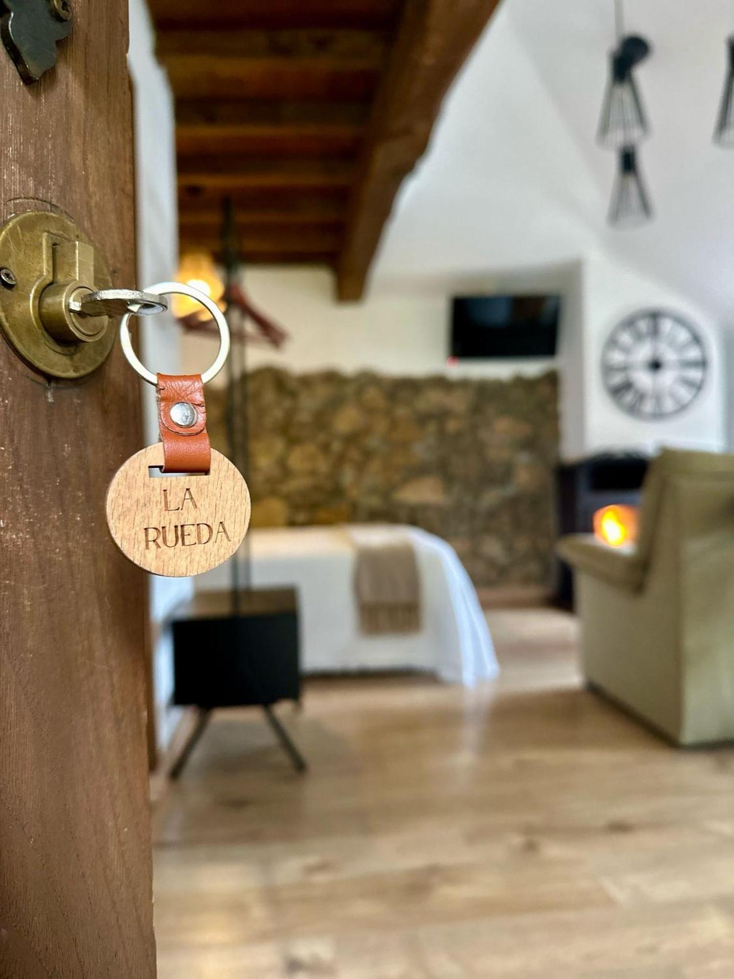 Apartamentos Rurales La Laguna Somiedo Valle de Lago Экстерьер фото