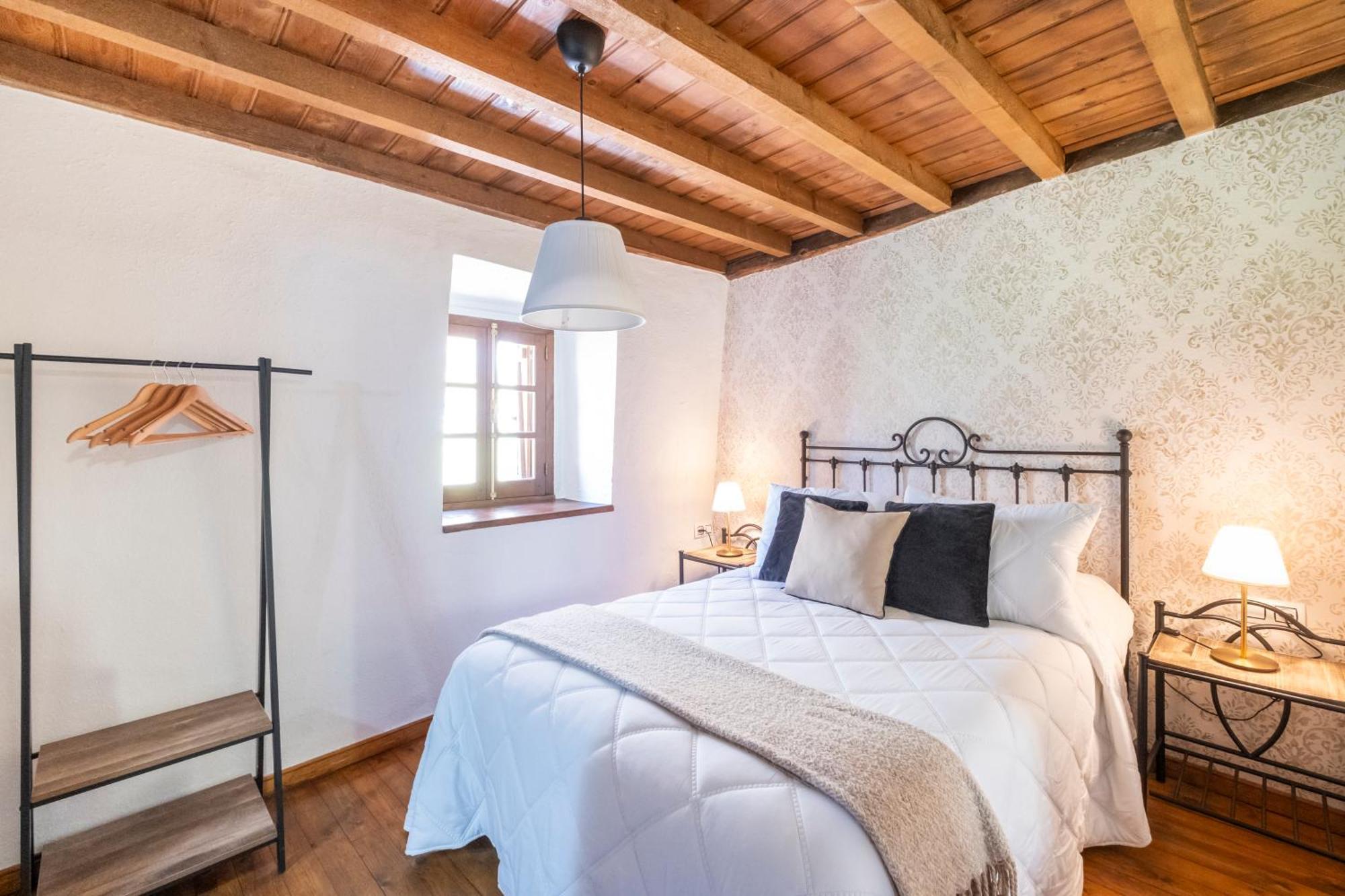 Apartamentos Rurales La Laguna Somiedo Valle de Lago Экстерьер фото